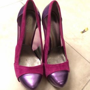 Guess -7.5 Purple lace heels